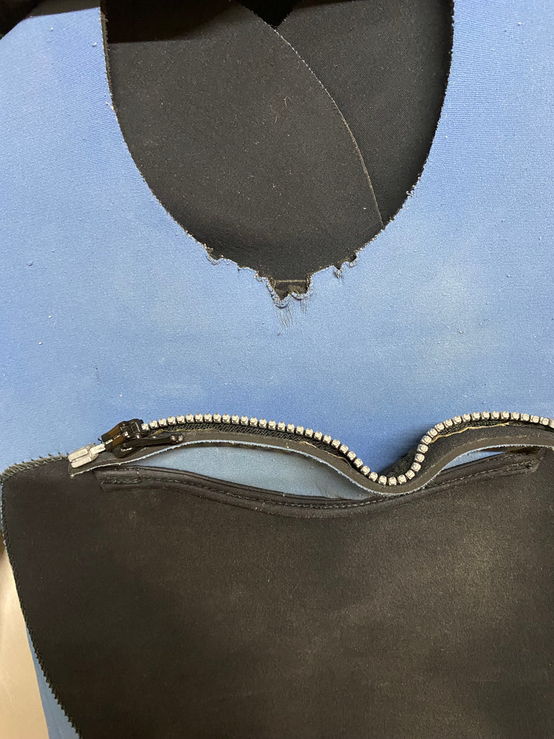 Clearance Used 4/3 Sample Winter Wetsuit Size 8