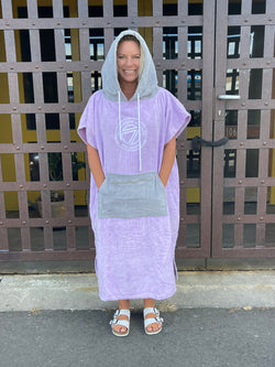 Seventhwave Adults Poncho Hooded Towel - Lilac and Grey - Unisex
